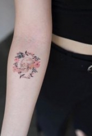 小清新文艺纹身 女生身体各部位植物花朵等小清新文艺纹身图案
