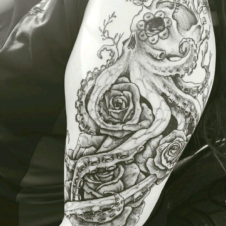 章鱼纹身图案  多款狡猾而又软乎乎的章鱼纹身图案