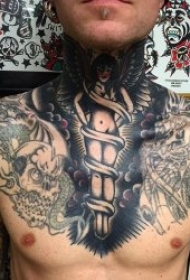 天使翅膀纹身图案 神秘黑灰色调的天使翅膀纹身图案