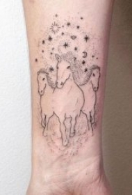 简单的纹身图案  清新简洁的线条纹身图案9张