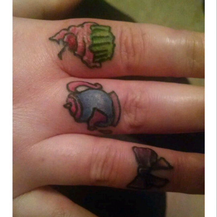 手指纹身图案 十分可爱的10看小清新的手指纹身图案