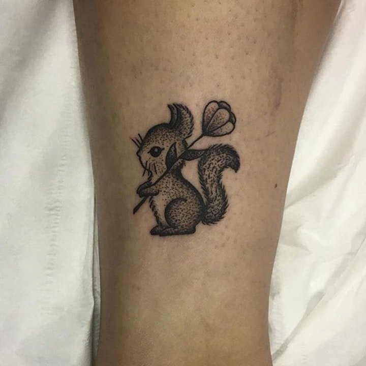 松鼠纹身  9张技巧性十足的呆萌松鼠纹身图案