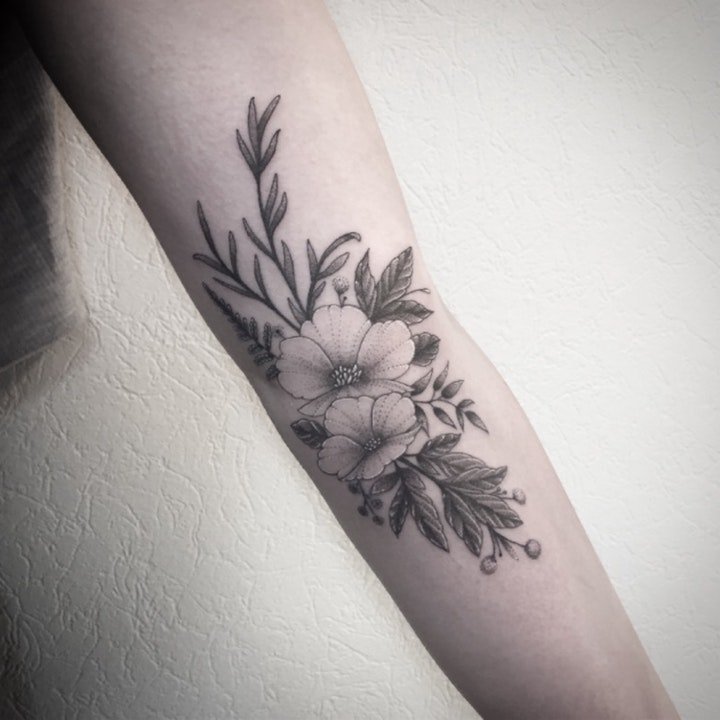 植物纹身图案 形态万千的植物纹身图案