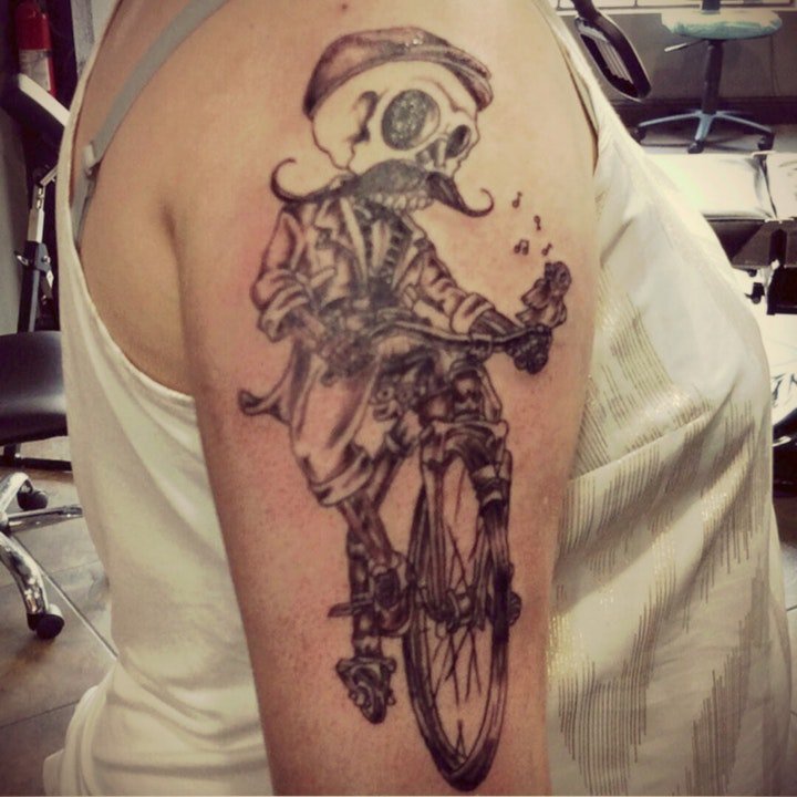 自行车纹身图案  多款设计巧妙而又趣味的自行车纹身图案