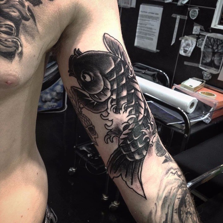 纹身鲤鱼  10组代表好运和吉祥的鲤鱼纹身图案