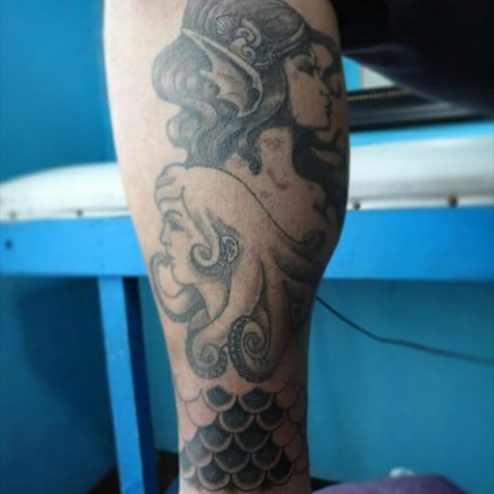 纹身美人鱼   9款美艳而又设计感十足的美人鱼纹身图案