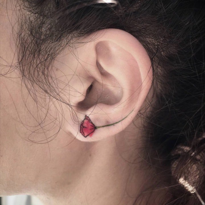 纹身耳朵小图 技巧性十足的迷你9张耳朵纹身图案