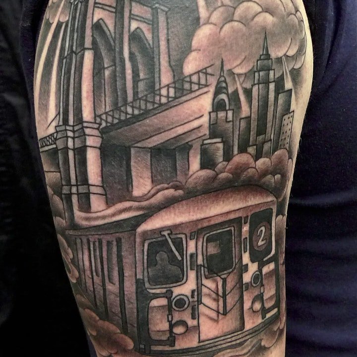 创意纹身图片  9张飞速行驶的地铁纹身图案