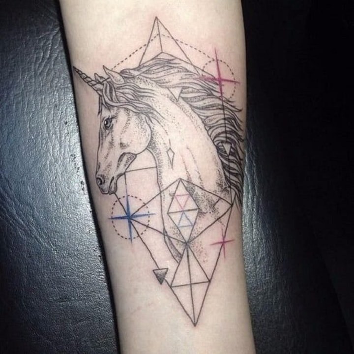 马纹身图案 10款形态各异的彩绘纹身动物马纹身图案