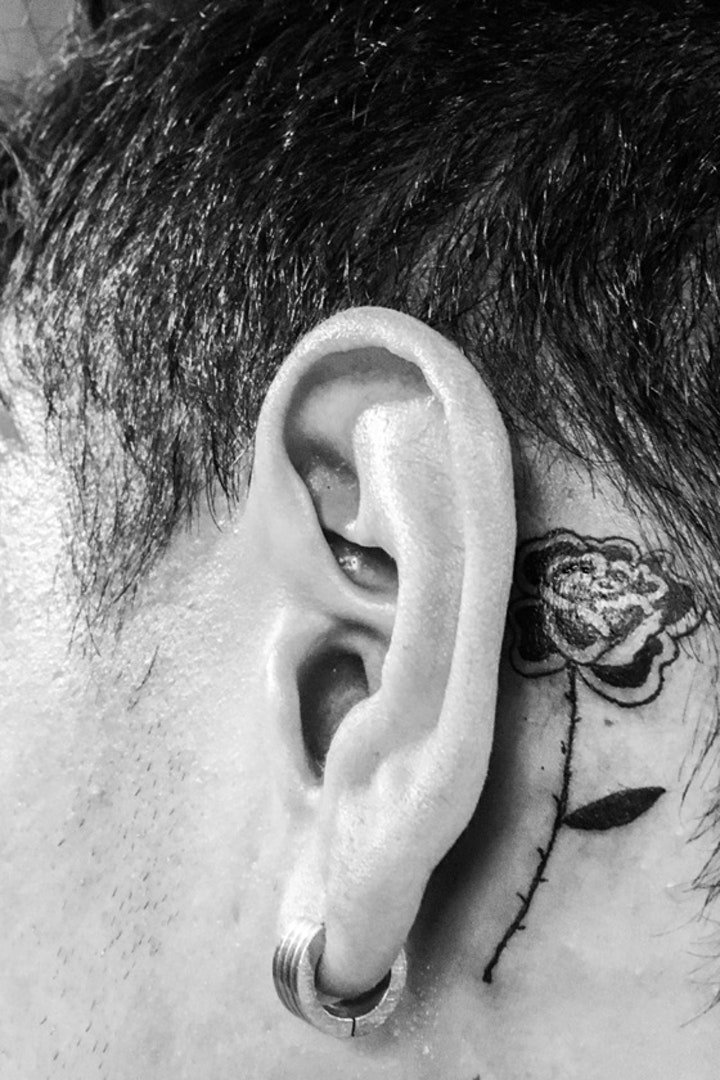 黑玫瑰纹身图案 多款女性纹身十分唯美的黑玫瑰纹身图案