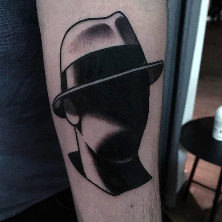 纹身图人物图片   个性而又不失时尚感的黑灰人物纹身图案