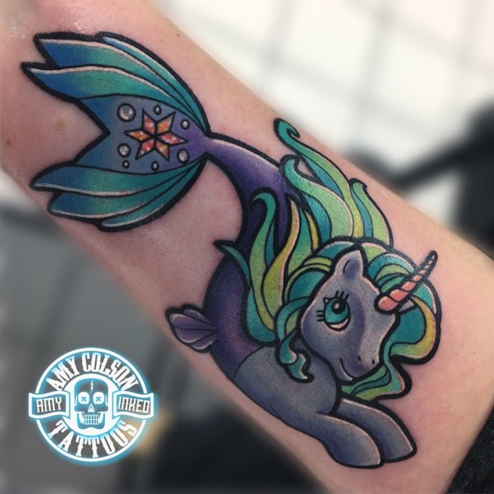 海马纹身图案    多款浮游在水中的海马纹身图案