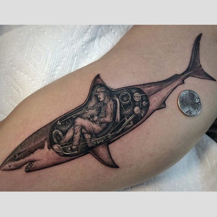 鲨鱼纹身图   9张凶猛骇人的鲨鱼主题纹身图案