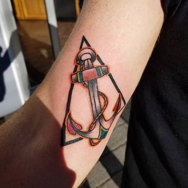船锚纹身图案 10款造型唯美且有创意的船锚纹身图案