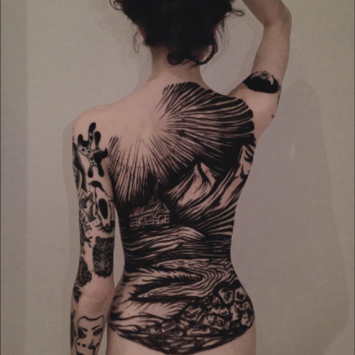 小山峰纹身   多款黑色色调连云迭嶂的山峰纹身图案