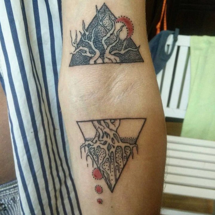 三角形纹身图案 多款黑灰纹身几何图案的三角形纹身图案