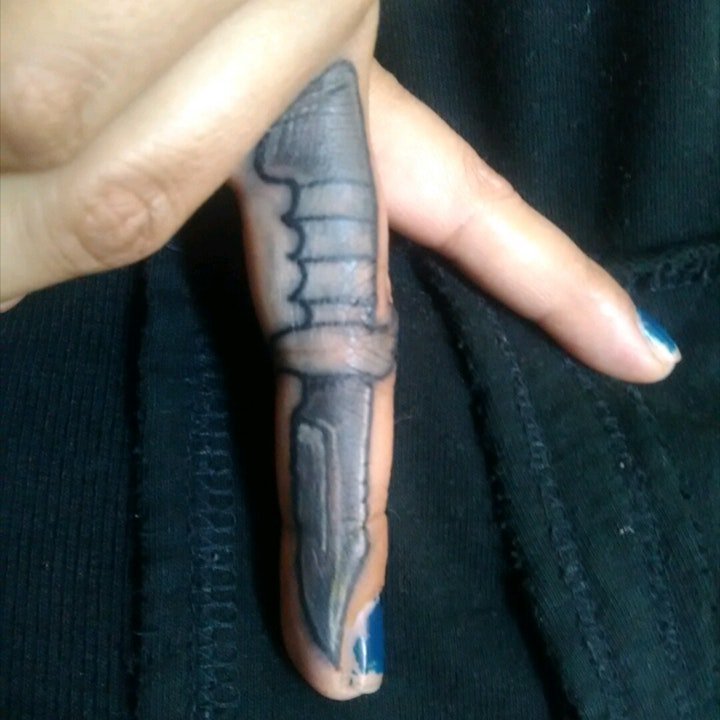 手指纹身图   9张个性而又小巧的手指纹身图案