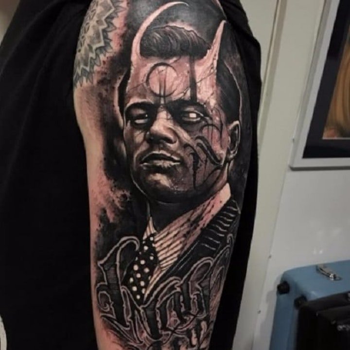 纹身图人物图片    恐怖的暗黑色色调人物纹身图案