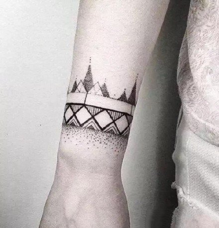 欧美臂环纹身 18组好看的臂环脚环纹身图案