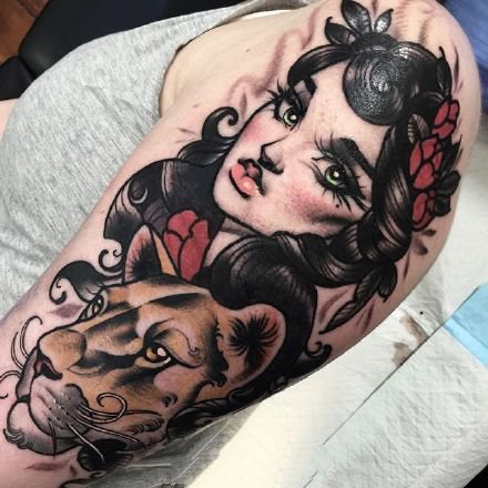 女郎纹身图 9张包臂的漂亮纹身女郎图案