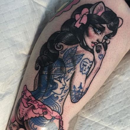 女郎纹身图 9张包臂的漂亮纹身女郎图案