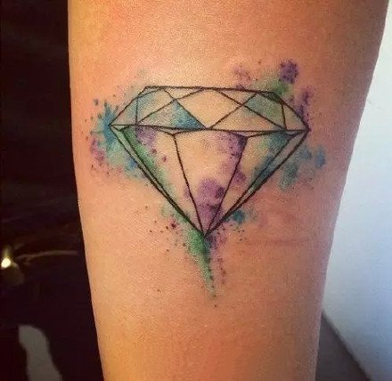 纹身钻石图片 一组小清新的钻石主题纹身图案赏析