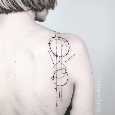 几何小图纹身 一组黑灰色的几何和点线结合的创意小纹身图案