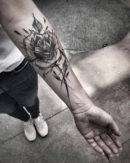 包小臂点线纹身 一组黑灰和点刺结合的点线设计包小臂纹身图案