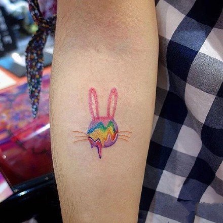 简单彩色小纹身  彩虹色的18组小清新纹身图片