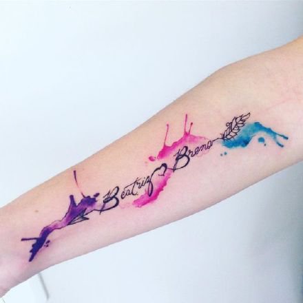 花朵英文纹身 好看的一组英文字母和水彩花朵搭配的纹身图案