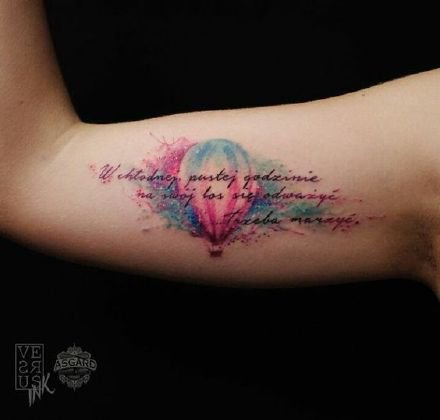 花朵英文纹身 好看的一组英文字母和水彩花朵搭配的纹身图案