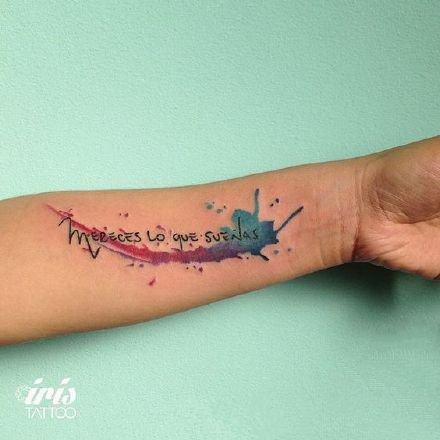 花朵英文纹身 好看的一组英文字母和水彩花朵搭配的纹身图案