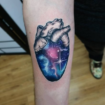 星空纹身 23组梦幻感觉的星空纹身图案