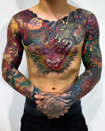 传统花胸纹身 9张传统的花胸纹身图片