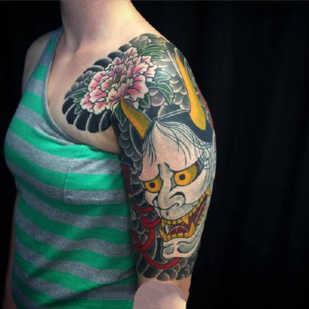 半胛纹身 9张传统的半甲纹身作品图案