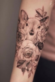 素花纹身 适合女生的一组素花纹身图片欣赏