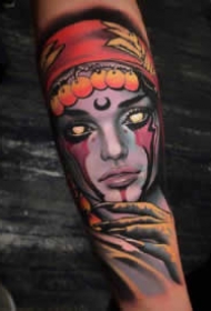 女郎纹身图 超漂亮的9张newschool彩色女郎纹身欣赏