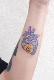 简约的一组小清新简笔画纹身图片