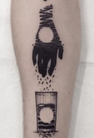 手势纹身图案 各种各样黑灰色调的手势纹身图案