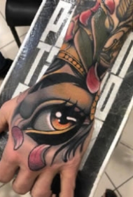 手背图案纹身-9张帅气的大花手背纹身图案作品