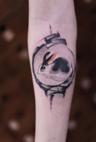 一组水墨风格的兔子纹身图片