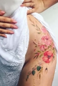 性感女生纹身 8张漂亮的女孩子专属性感纹身图案