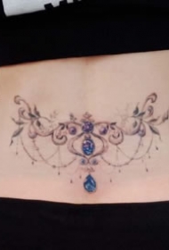 女生花朵纹身 彩色的一组适合女孩子的花卉纹身图片