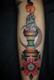 欧美纹身蜡烛 school风格的9张蜡烛纹身图案