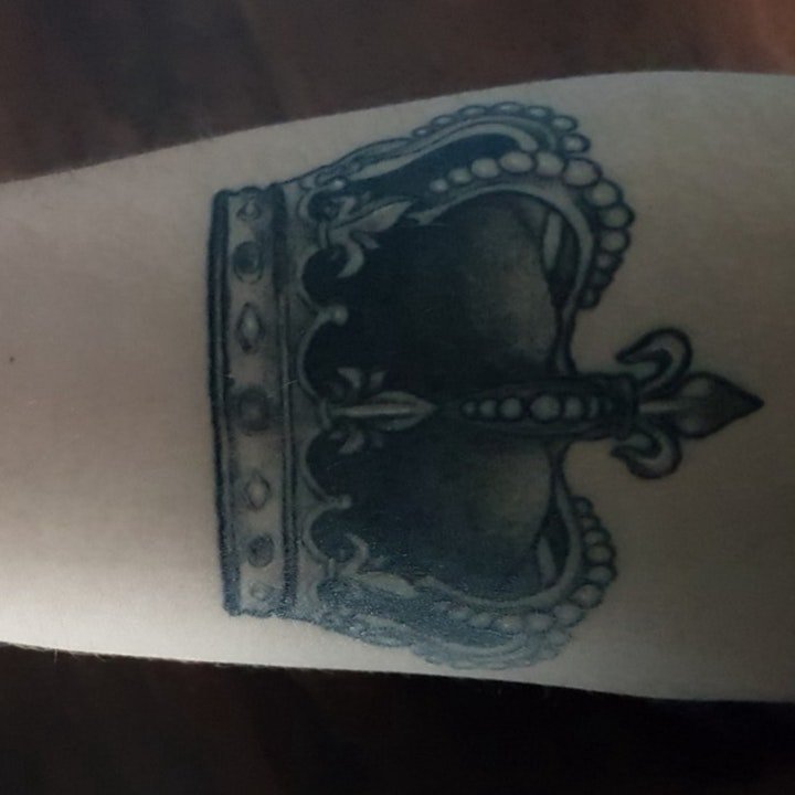 皇冠纹身图  高贵而又耀眼夺目的皇冠纹身图案