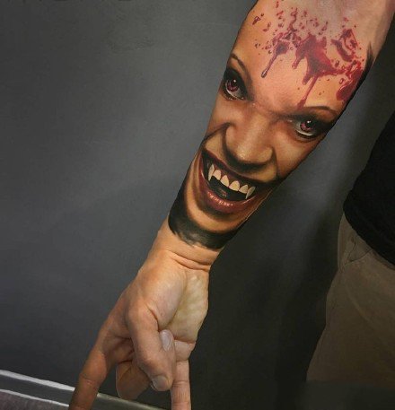 包臂写实纹身 15款包手臂的欧美写实黑灰图案