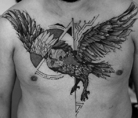 男性胸部纹身 黑灰色的9张男士胸前纹身作品图案