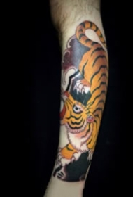 传统的一组9张花臂刺青图片欣赏