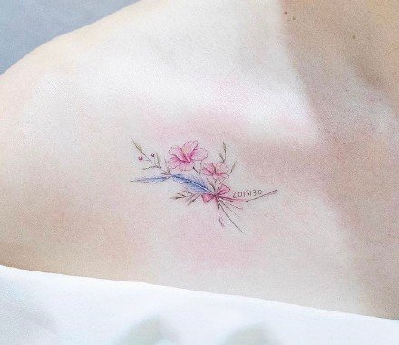 9张适合小女生的唯美小清新纹身图案