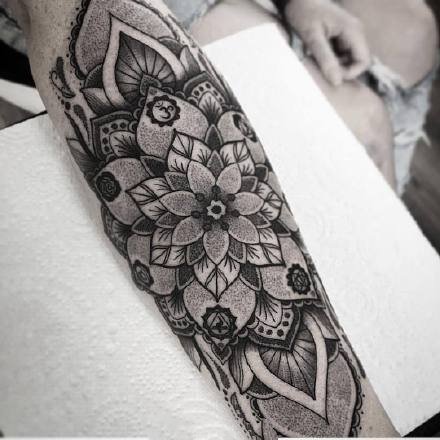 小臂梵花纹身 18组小臂位置的点刺梵花纹身图案